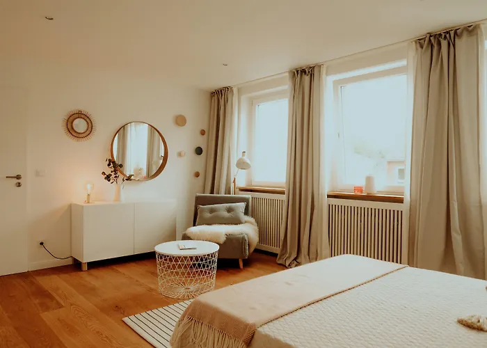 Am Alsterpark 4*